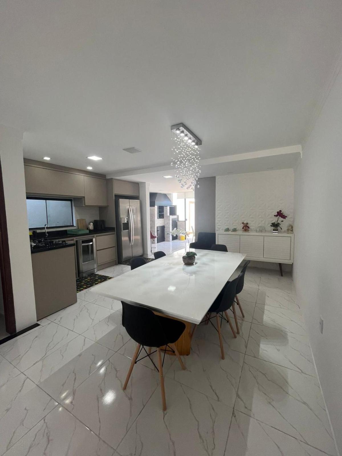 Casa Com Piscina E 3